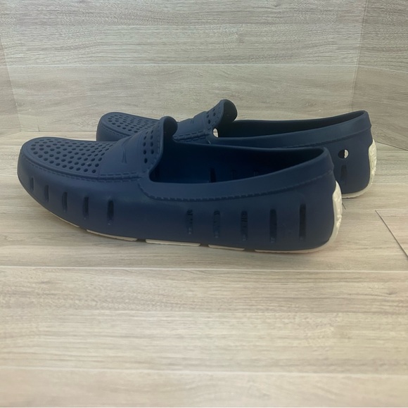Floafers Posh Loafers Size 11 – Navy & White, NWOT, Water-Friendly - Picture 6 of 8